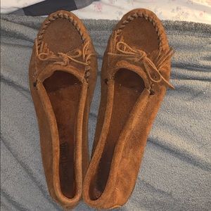 minnetonka moccasins women’s 11